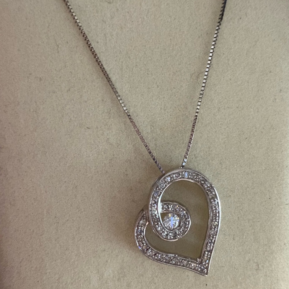 Kay Jewelers Diamond Heart Necklace